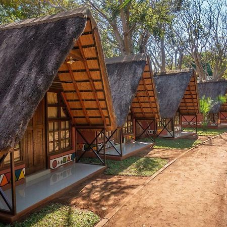 Kaazmein Lodge ลิฟวิงสโตน ภายนอก รูปภาพ