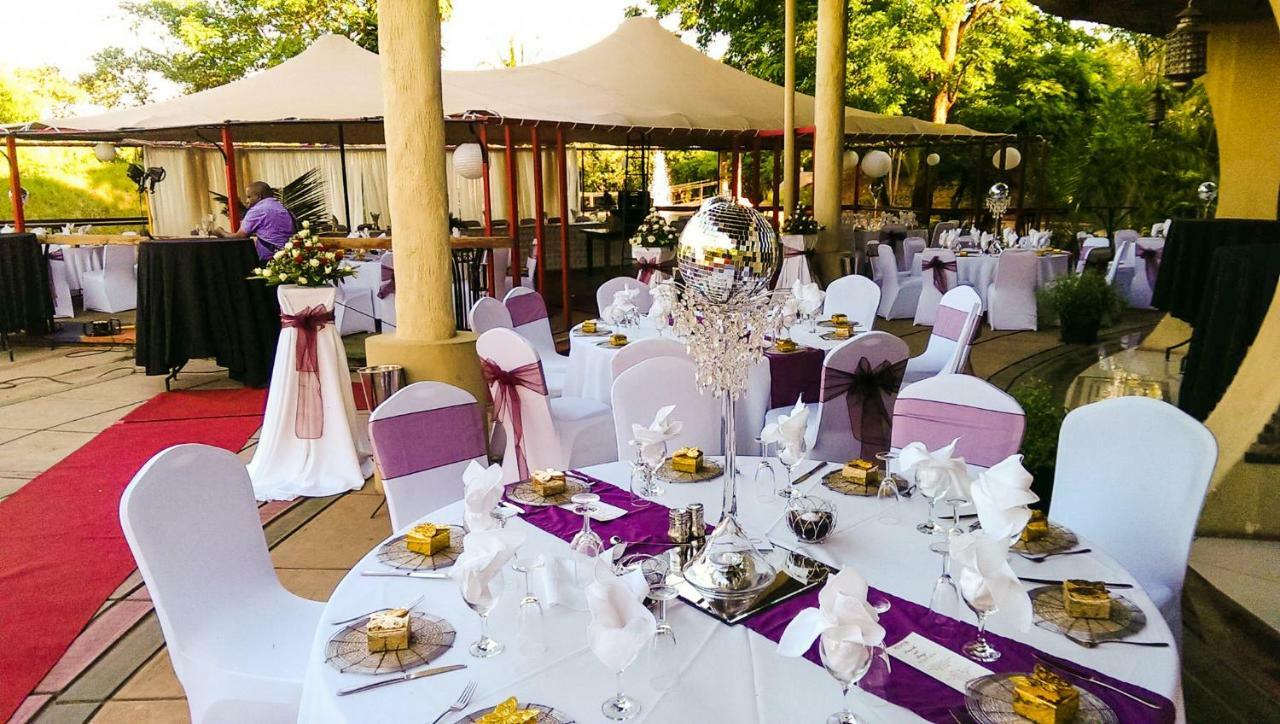 Kaazmein Lodge ลิฟวิงสโตน ภายนอก รูปภาพ